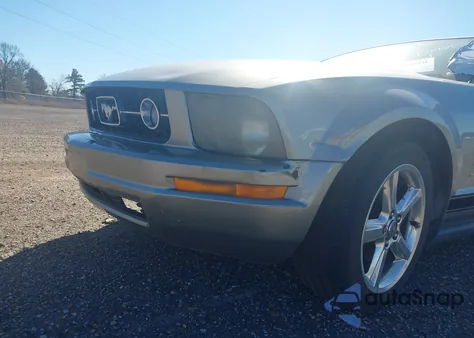 2008 Ford Mustang V6 Deluxe/V6 Premium из США, поврежденный, VIN 1ZVHT80N385111254